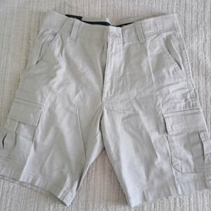 Architect Men's Light Gray Cargo Shorts